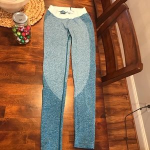 Flex leggings small
